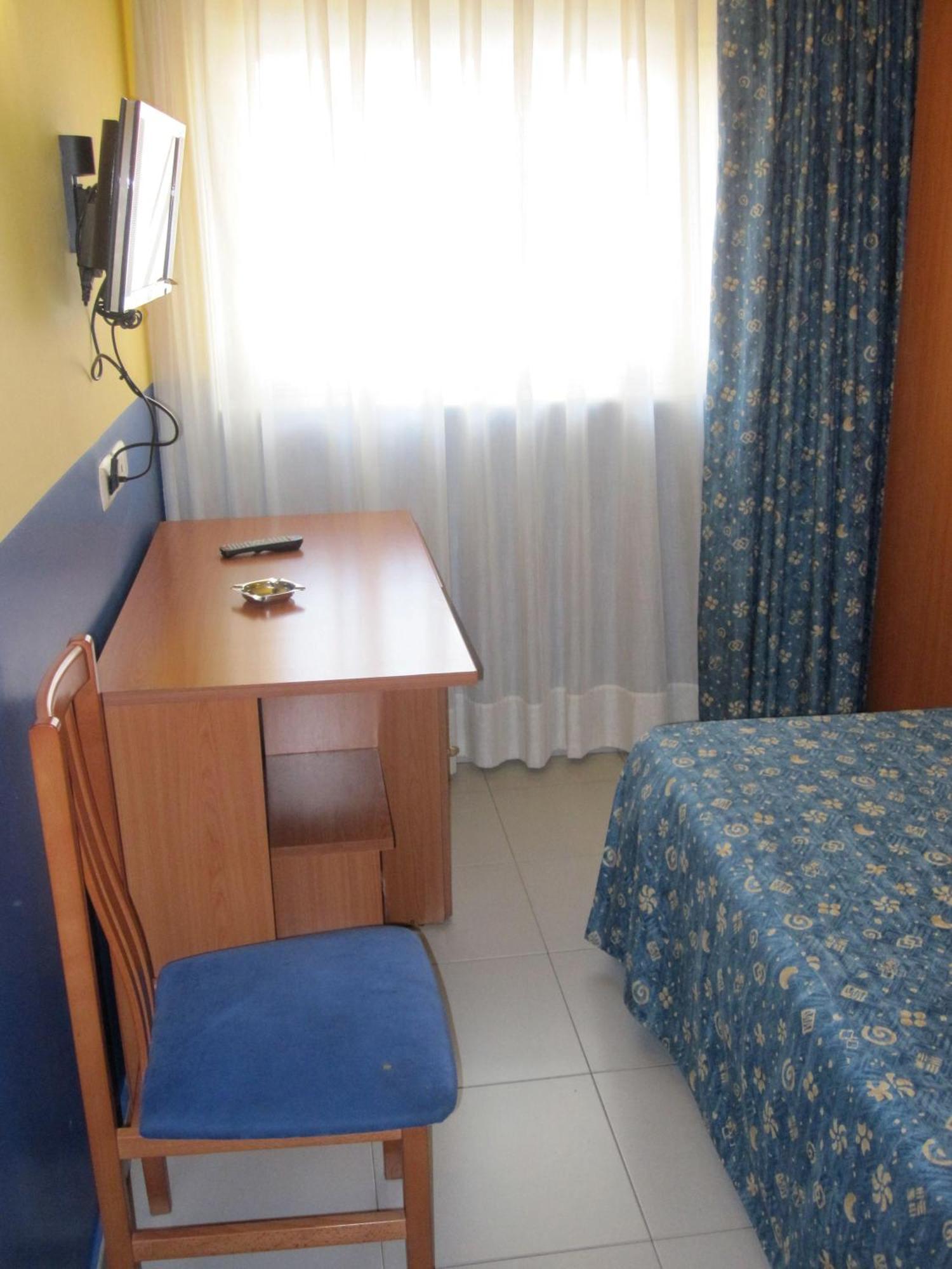 Hotel Blauet By Bossh Hotels El Prat de Llobregat Extérieur photo